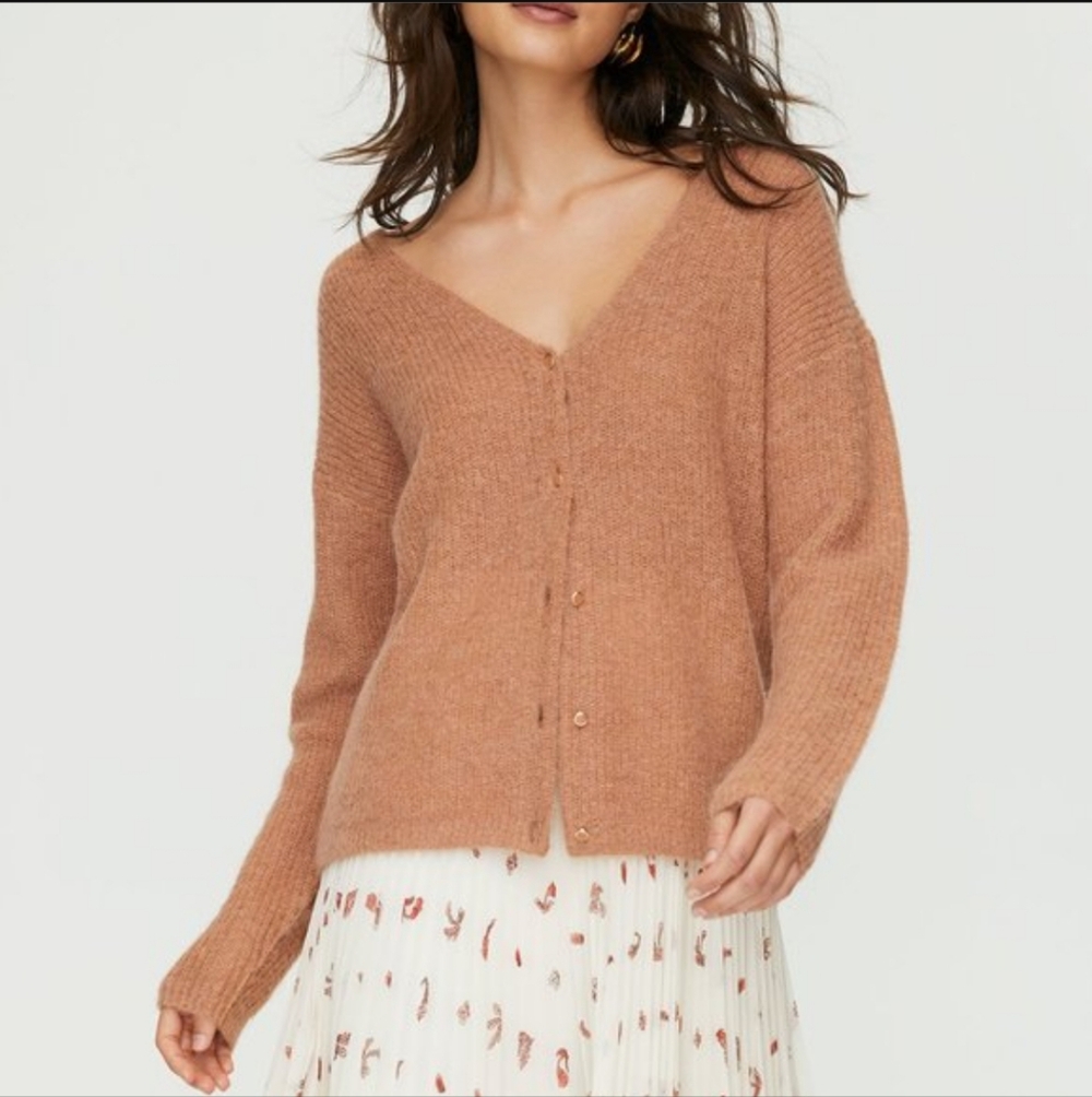 Wilfred V-Neck Button-Front Cardigan